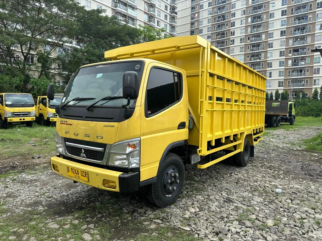 Harga Mitsubishi Canter 6 Roda Terbaru dan Simulasi Kreditnya untuk Distribusi Menengah